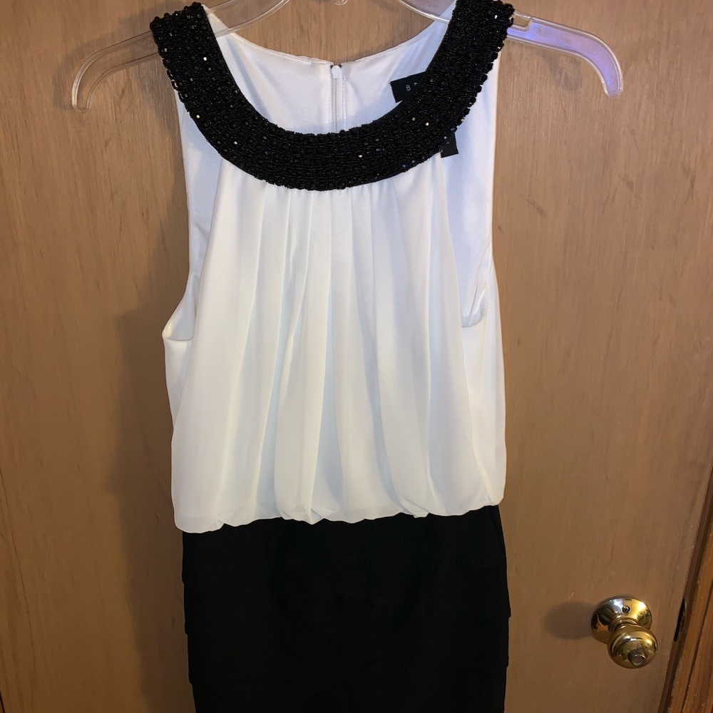 Dress - Picture 2 of 3